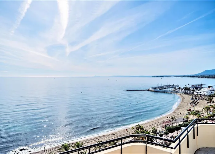 Beachfront Center マルベーリャ