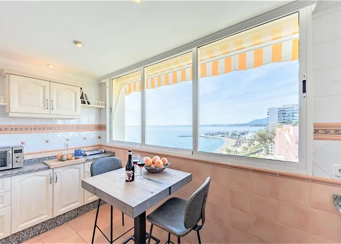 Beachfront Center アパート マルベーリャ