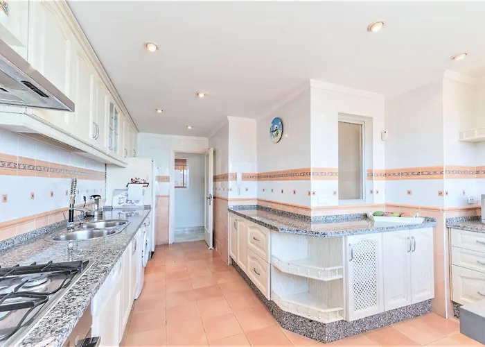 Beachfront Center アパート