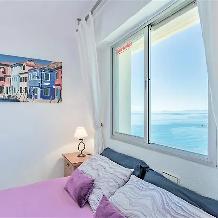 Beachfront Center * מארבלה